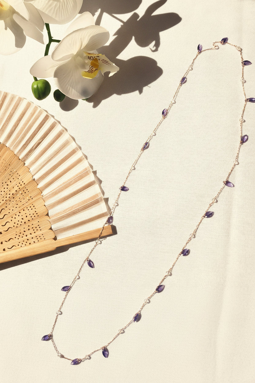 Abanico de Mano de Bambú y Tela – Elegancia Natural y Estilo Minimalista collar piedra natural morado