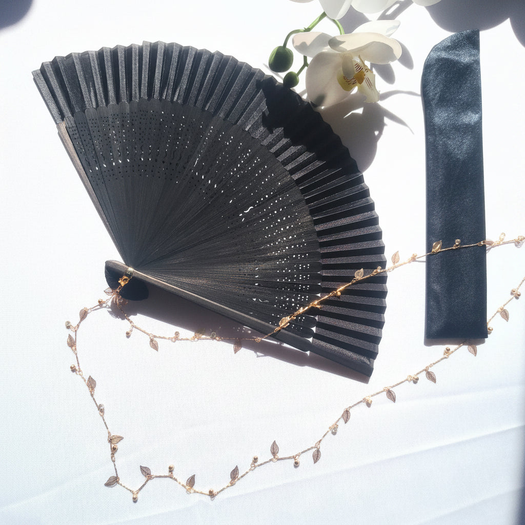 Abanico de Mano de Bambú y Tela – Elegancia Natural y Estilo Minimalista para regalar