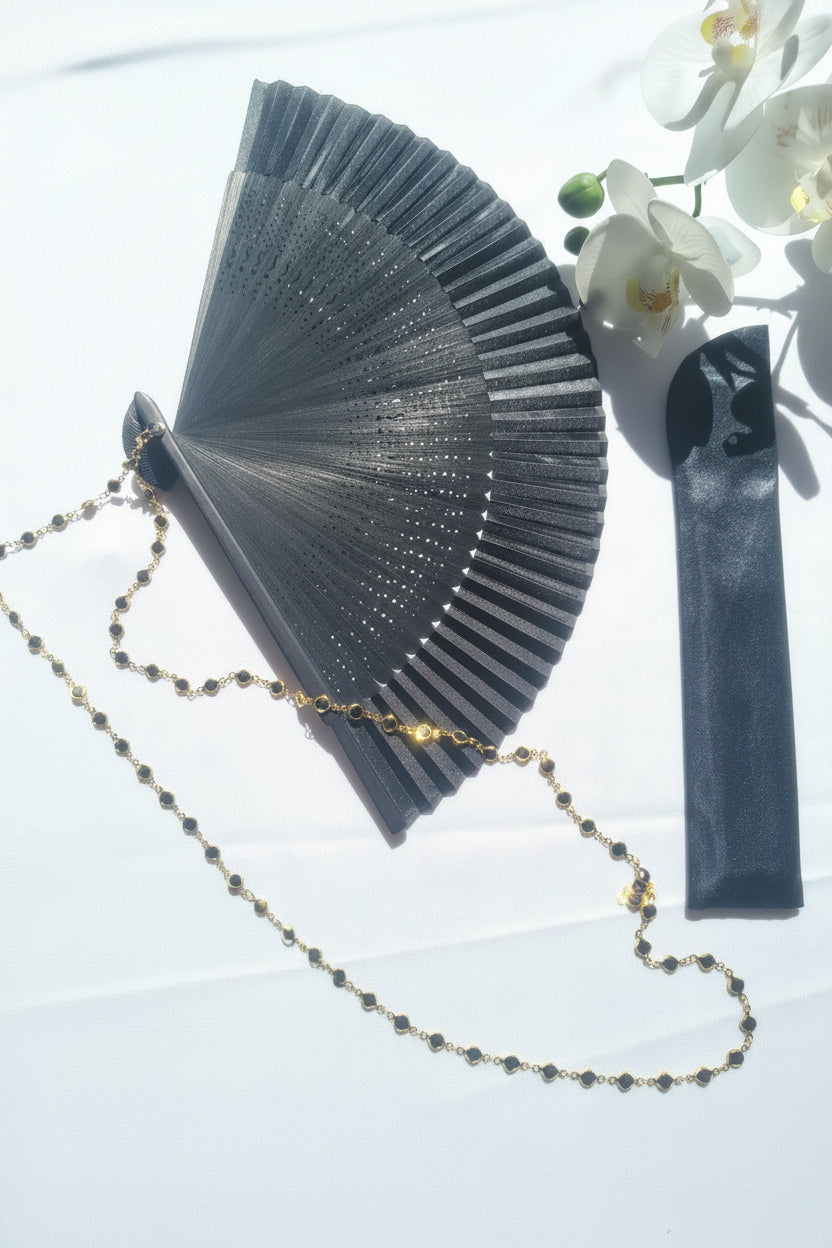 Abanico de Mano de Bambú y Tela – Elegancia Natural y Estilo Minimalista regalo con funda