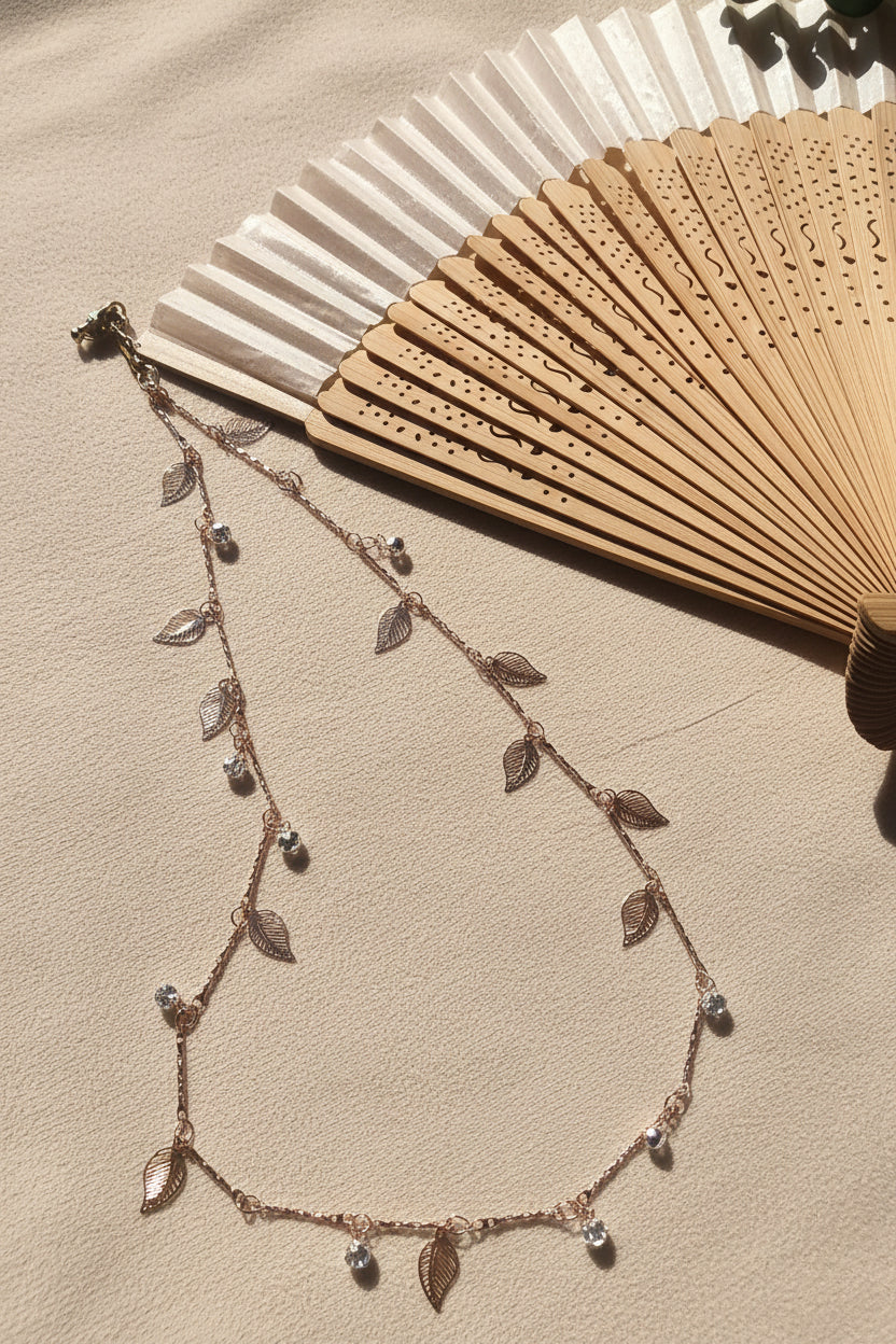 Abanico de Mano de Bambú y Tela – Elegancia Natural y Estilo Minimalista diseño de hojas con funda