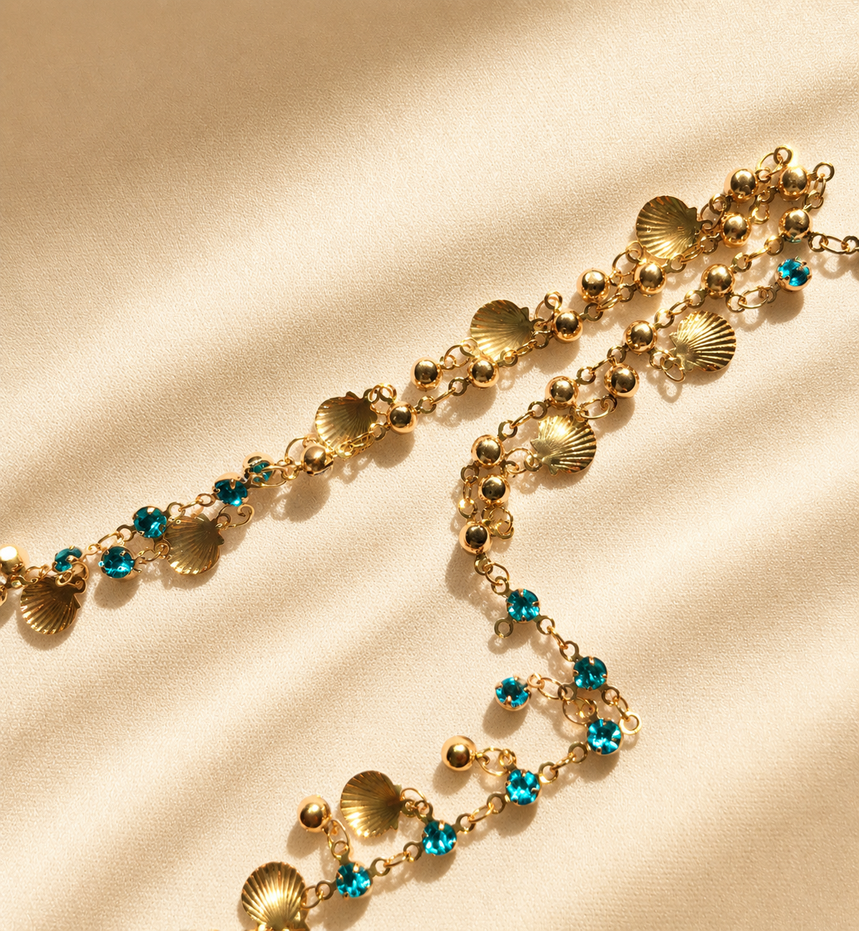 Abanico de Mano de Bambú y Tela – Elegancia Natural y Estilo Minimalista con piedras turquesa